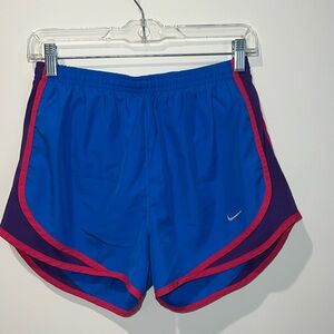 Nike women’s running shorts size small